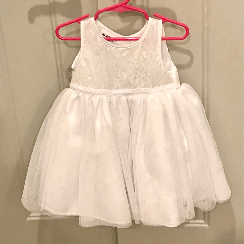 Toddler white lacy dress by Blueberi Boulevard